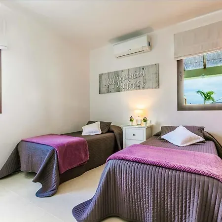 Playa Blanca Sleeps 6 Pool Air Con Wifi