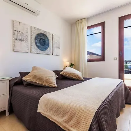 Playa Blanca Sleeps 6 Pool Air Con Wifi Villa *